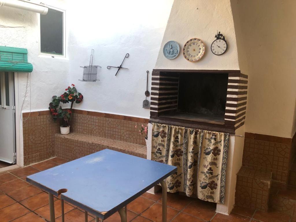 La Chimenea De La Tia Engracia *